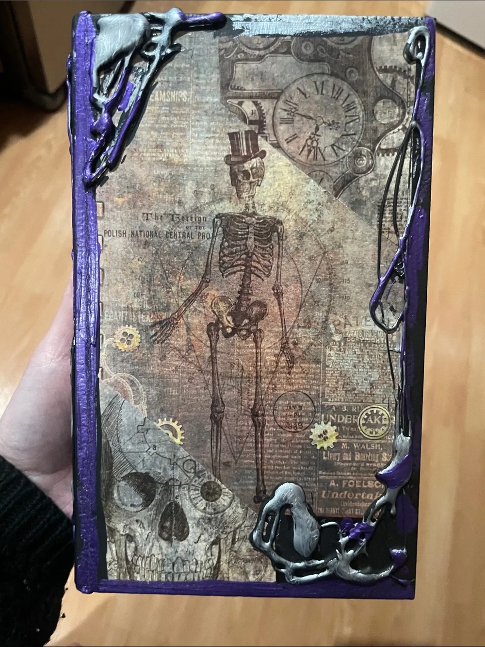 Steampunk Skull Book Box - Picture 5 of 6